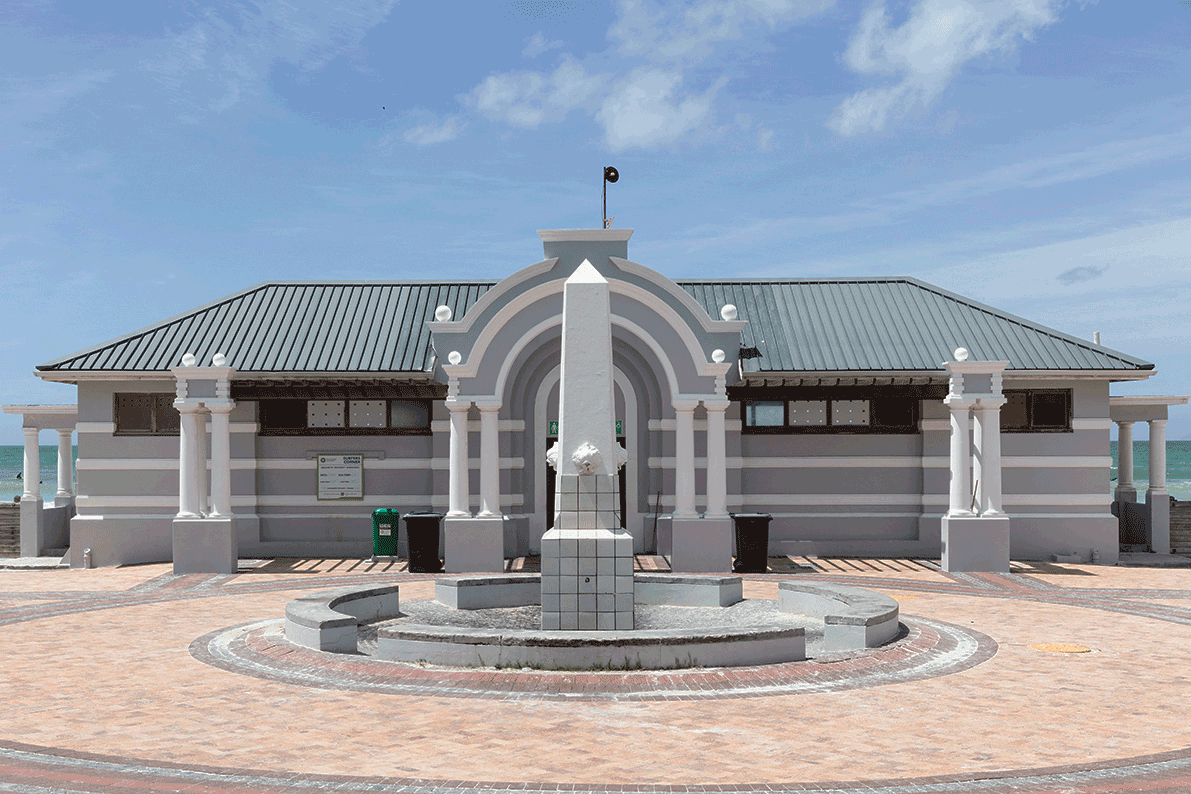 Showers & Restrooms Muizenberg Beach