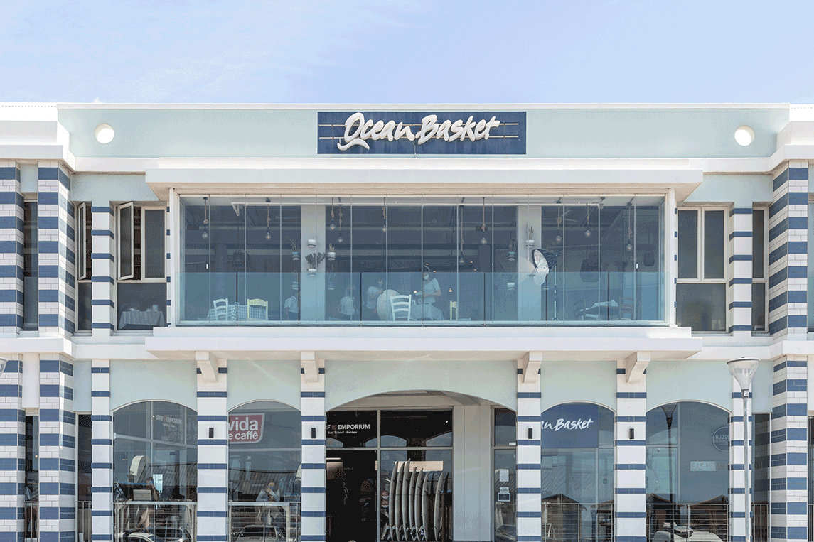035Mb-5216 Ocean Basket Beach Road Muizenberg