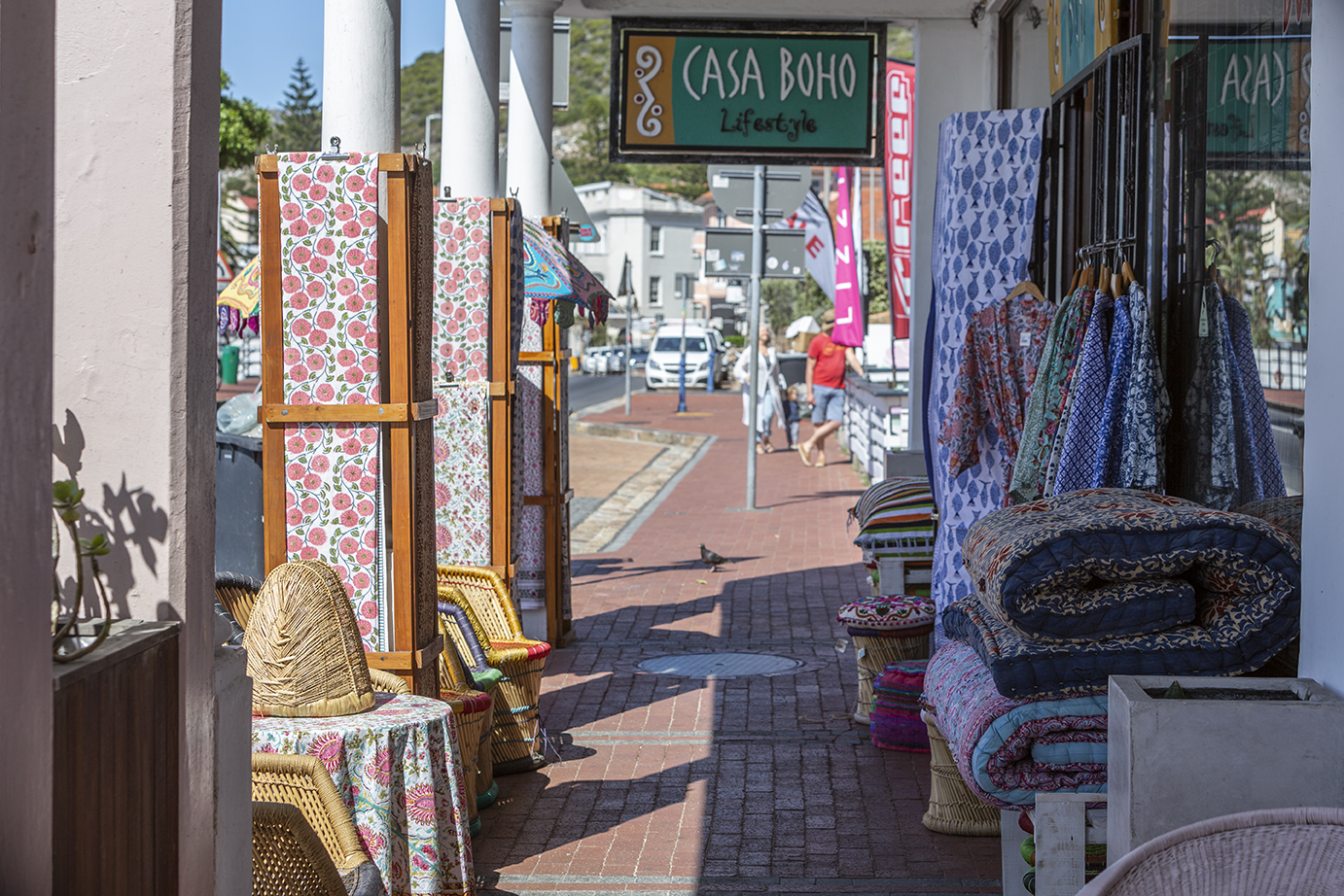 090Mb-9720 Casa Boho - Kalk Bay Pavement Shopping